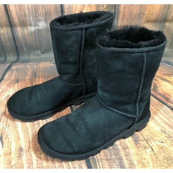 UGG #5835 Essential Shearling Black Sheepskin Boots Womens 7 / 38 (p5L - Picture 2 of 11